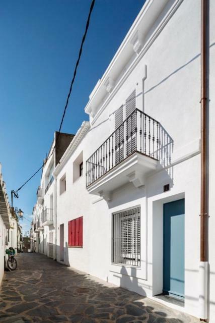 Centric Townhouse With Sea View - Casa Marta Villa กาดาเกส ภายนอก รูปภาพ