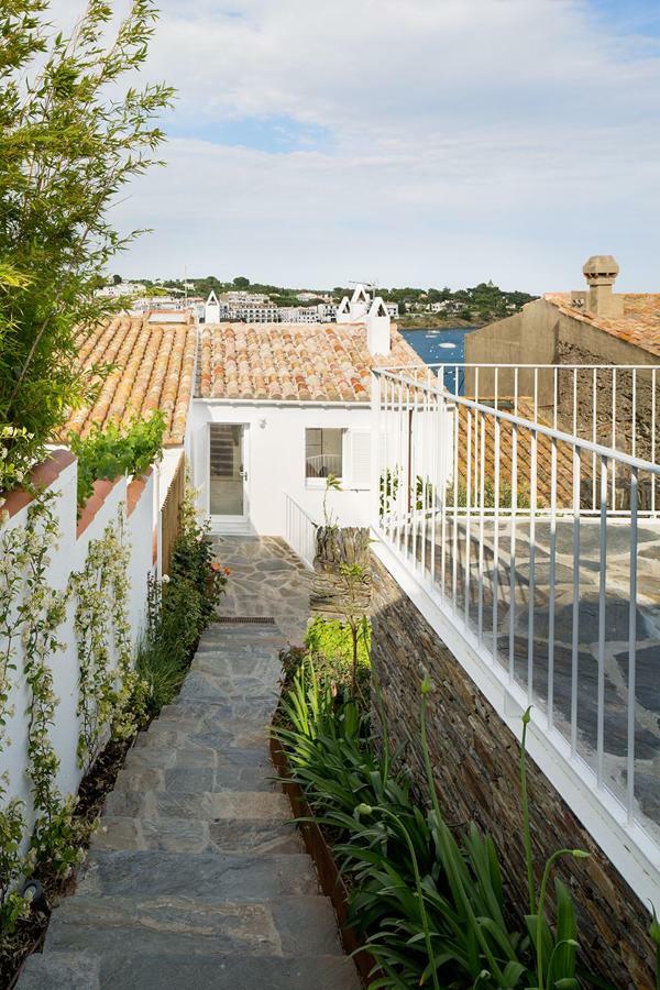 Centric Townhouse With Sea View - Casa Marta Villa กาดาเกส ภายนอก รูปภาพ