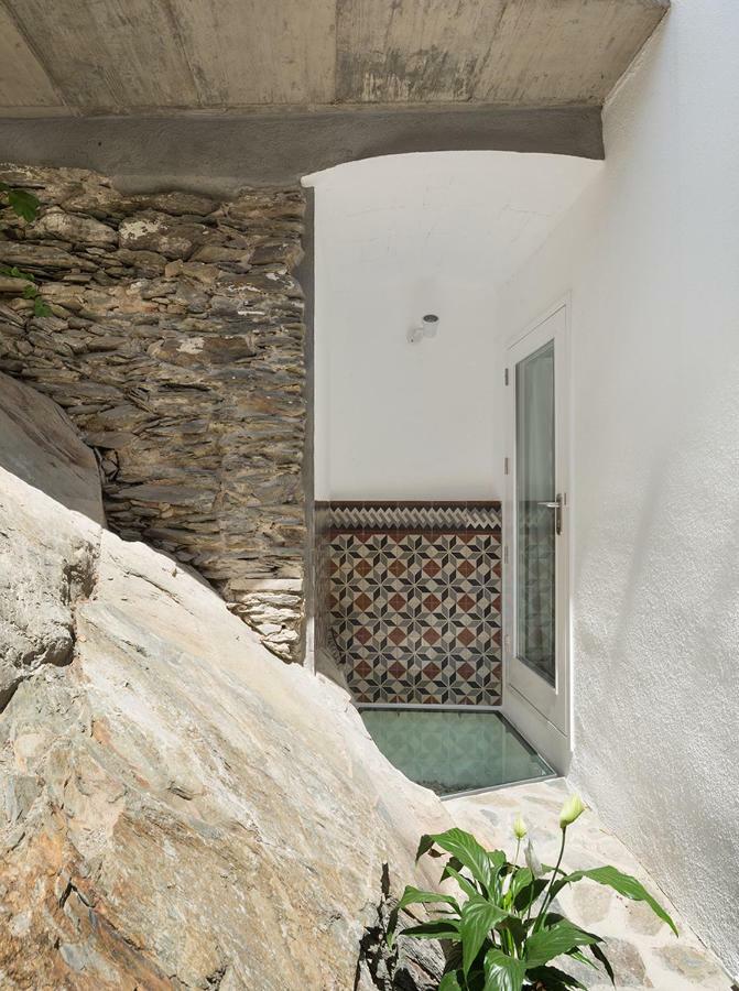 Centric Townhouse With Sea View - Casa Marta Villa กาดาเกส ภายนอก รูปภาพ